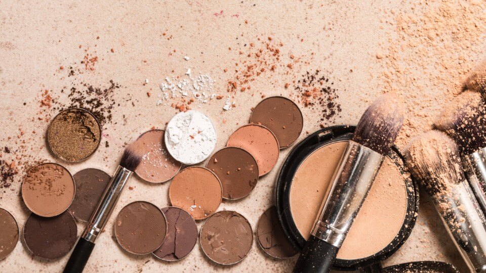 Hair and beauty fulfillment 1 Hair and beauty products like those fulfilled by James and James