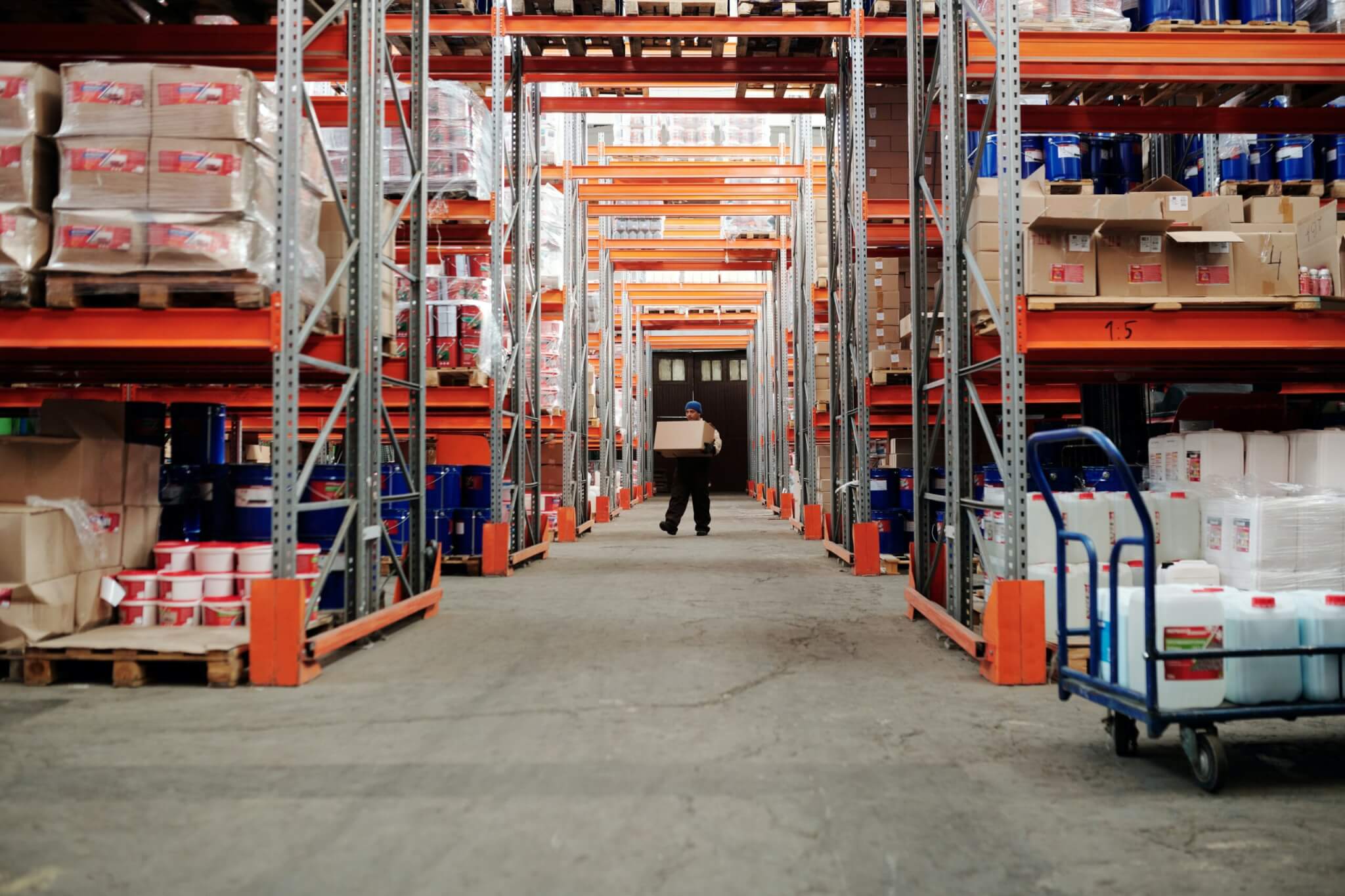 Fulfillment Center Vs Warehouse: Which one to choose?