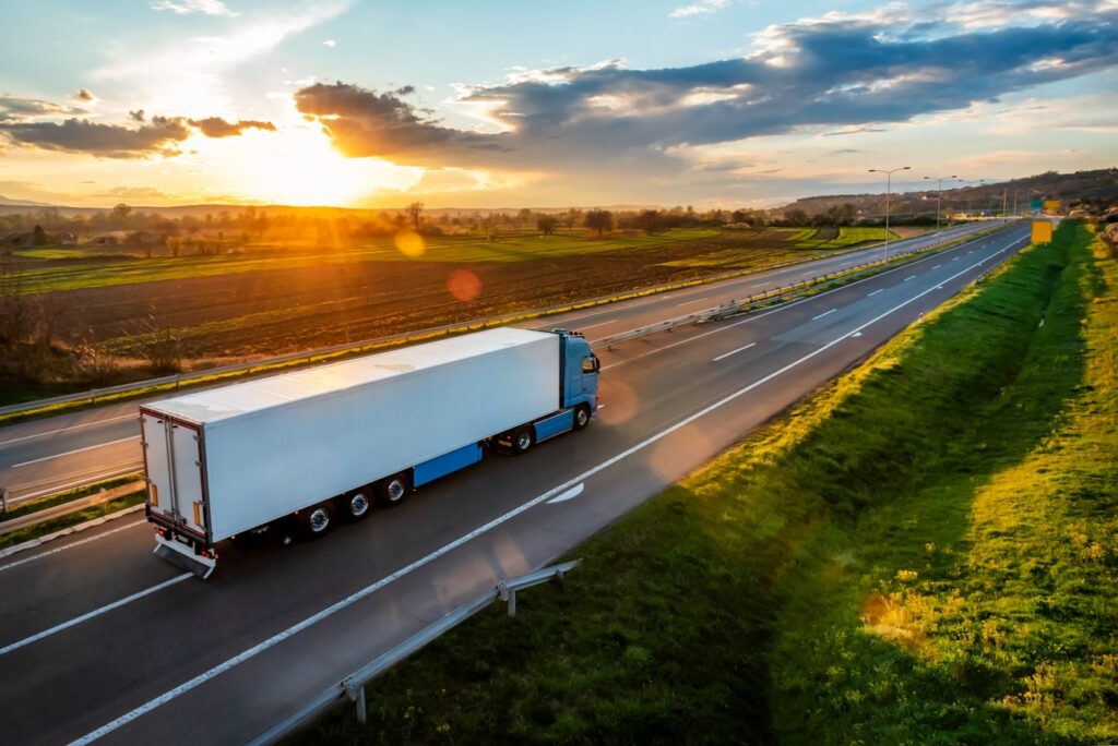 Last-Mile Delivery Guide 2025: Costs, Strategy & Optimization