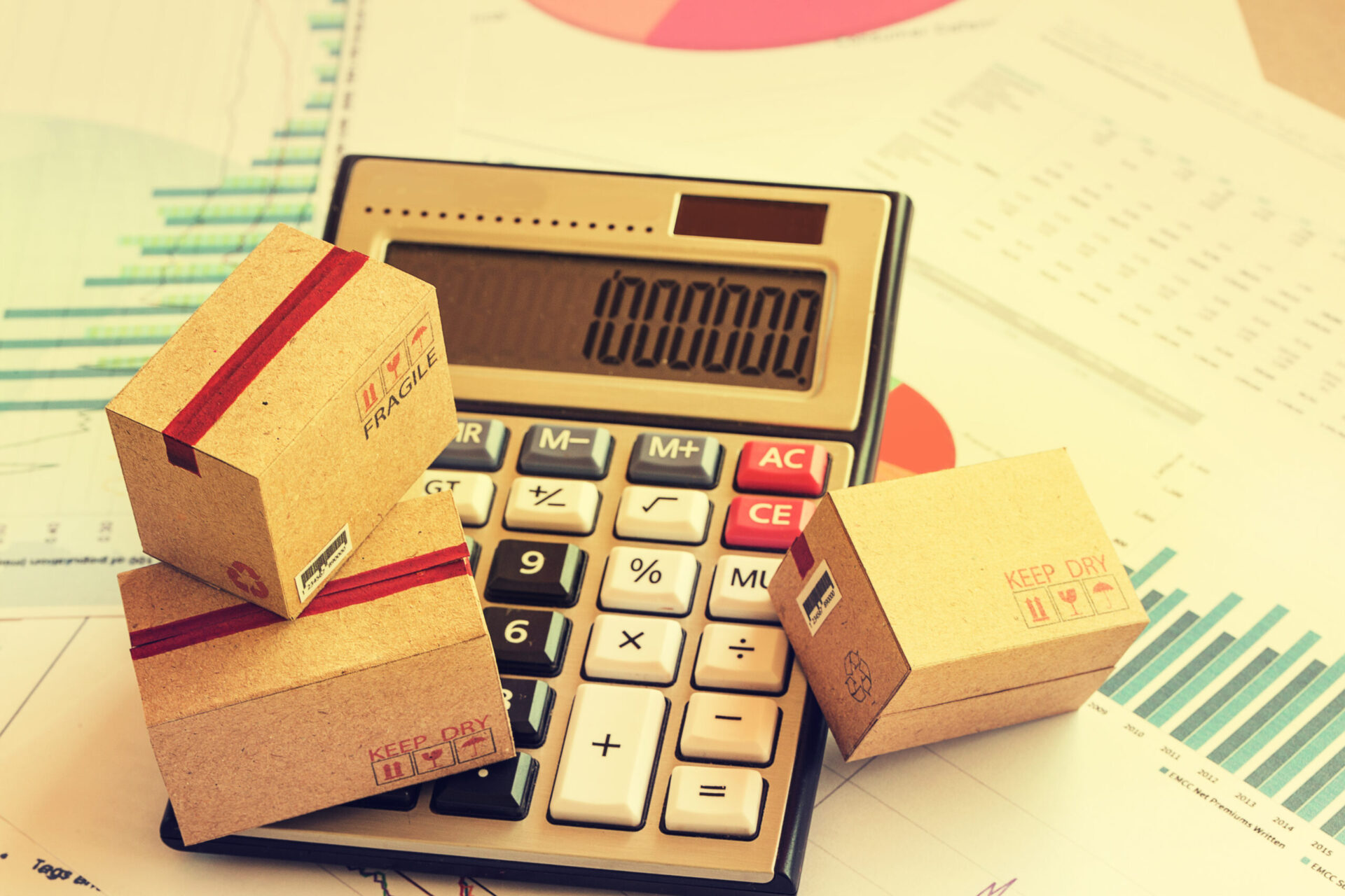 How to Calculate Shipping Costs for an Online Business
